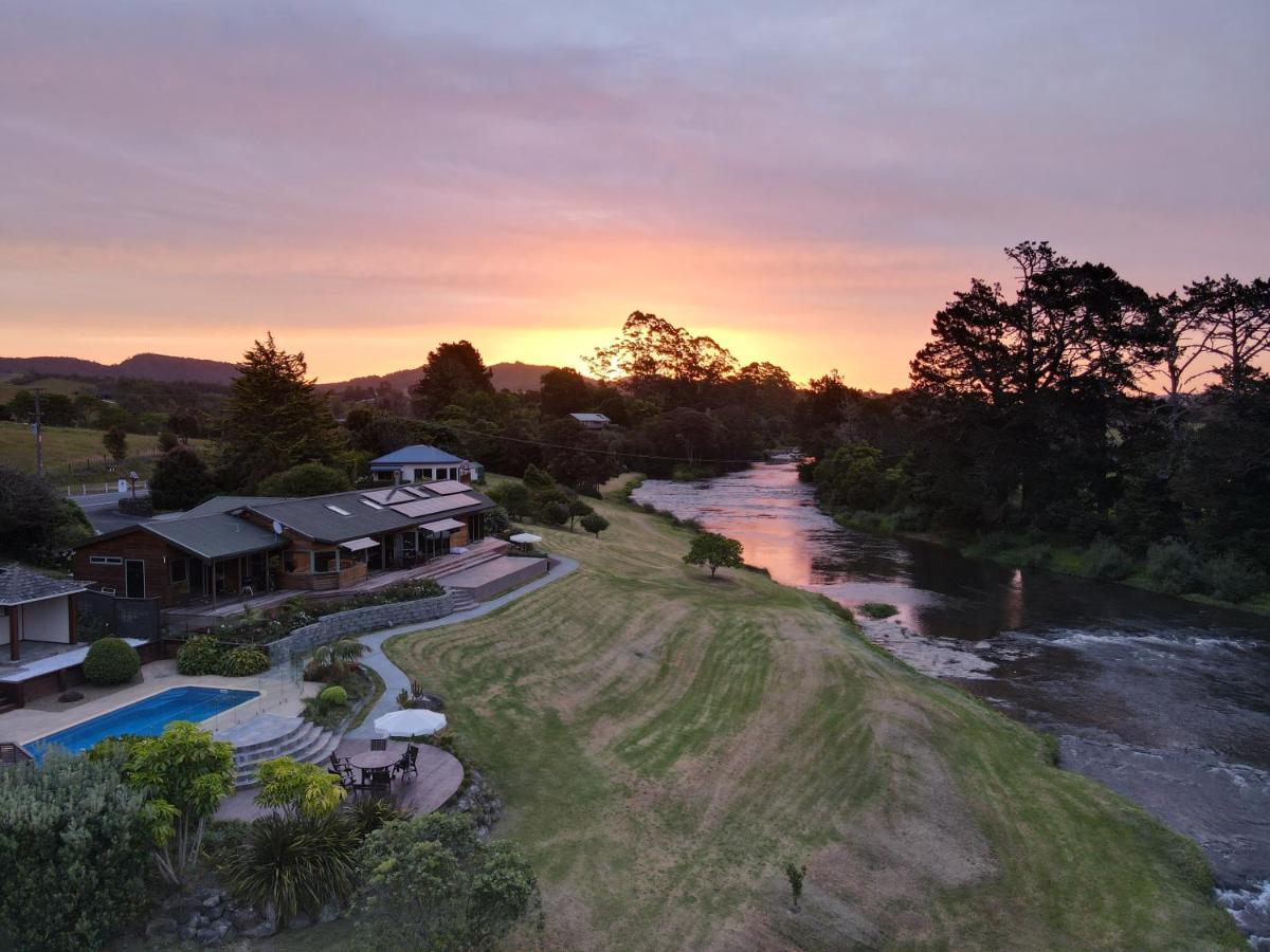 Te Awa Lodge ไปเฮีย ภายนอก รูปภาพ