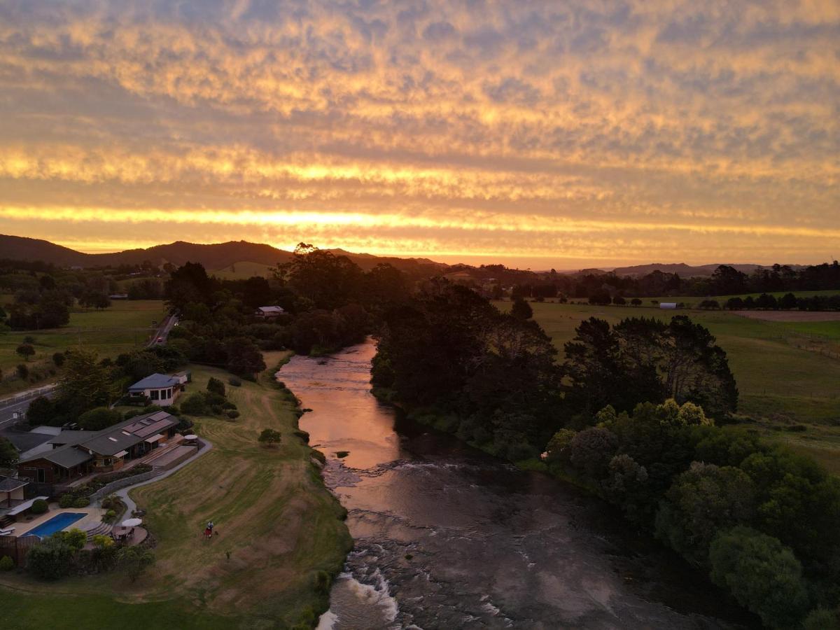 Te Awa Lodge ไปเฮีย ภายนอก รูปภาพ