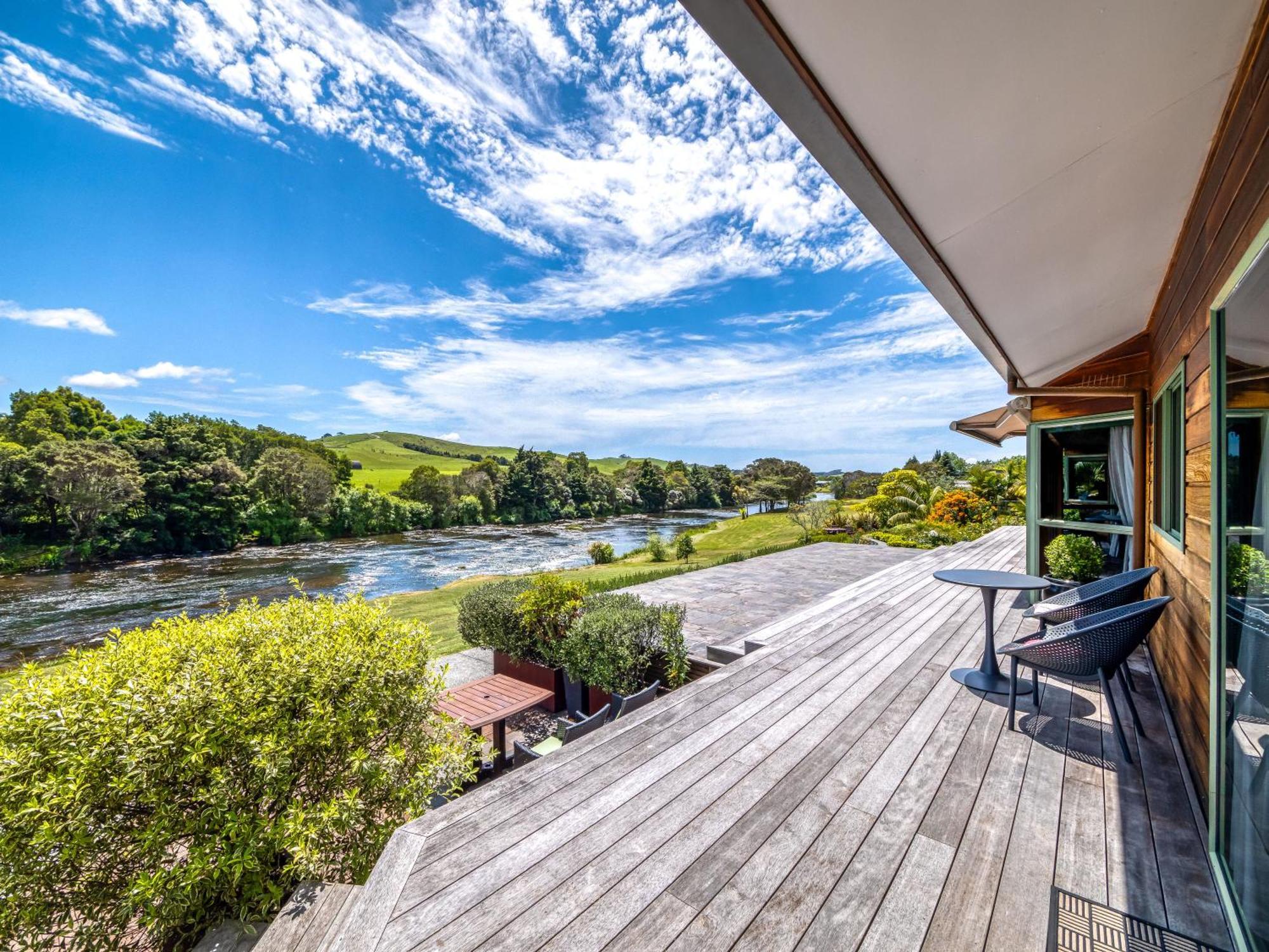 Te Awa Lodge ไปเฮีย ภายนอก รูปภาพ