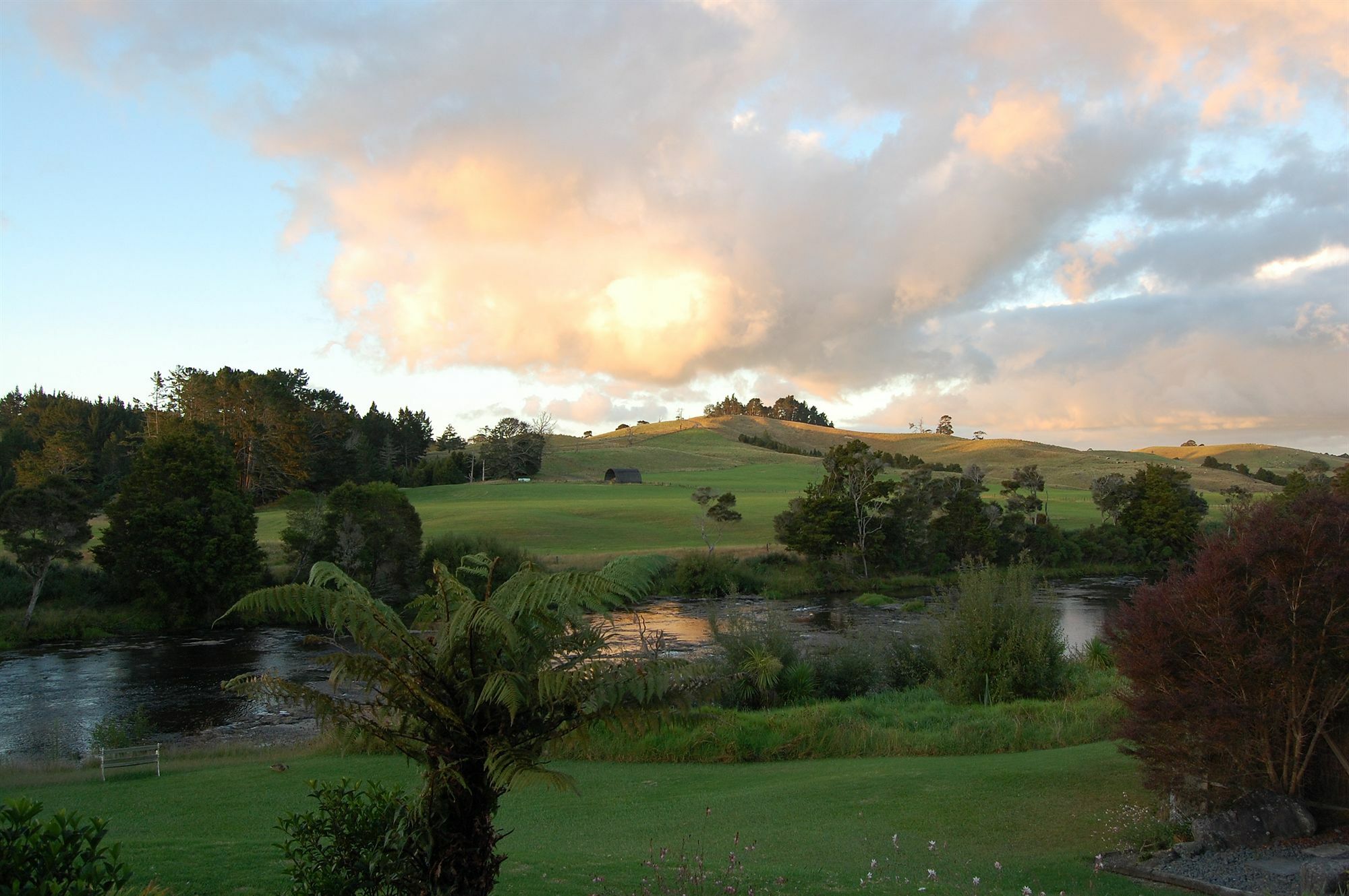 Te Awa Lodge ไปเฮีย ภายนอก รูปภาพ