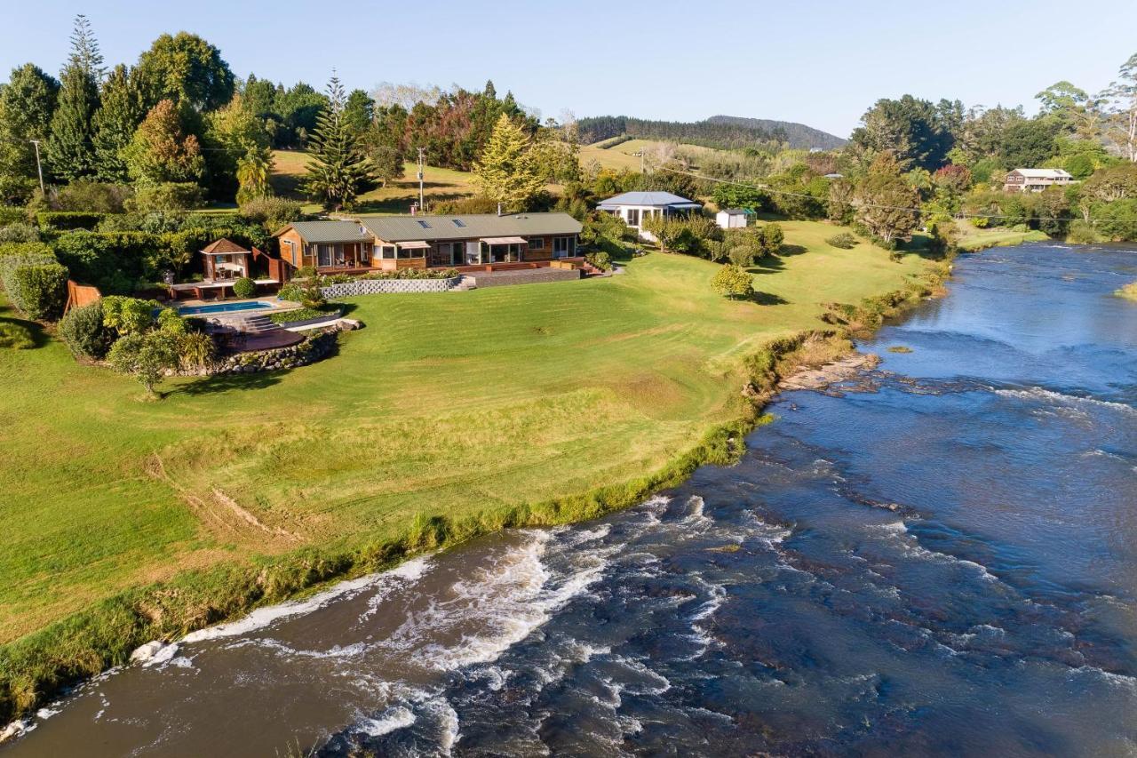 Te Awa Lodge ไปเฮีย ภายนอก รูปภาพ